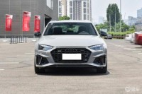 奥迪A4L与奔驰C级巅峰对决，谁是王者