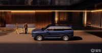 比Polo还灵活，旗舰大六座智己LS9上市32.28万起